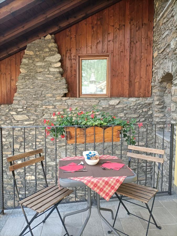 Relais Du Paradis Chambres D'Hotes Introd Buitenkant foto