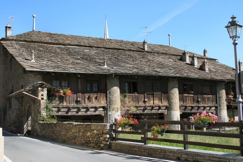 Relais Du Paradis Chambres D'Hotes Introd Buitenkant foto